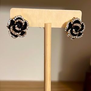 NWOT black and silver rose earrings